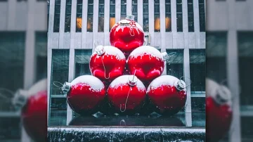 6 Sales Tips to Turn Your Holiday Selling Season from Ho-Hum to Ho-Ho-Ho